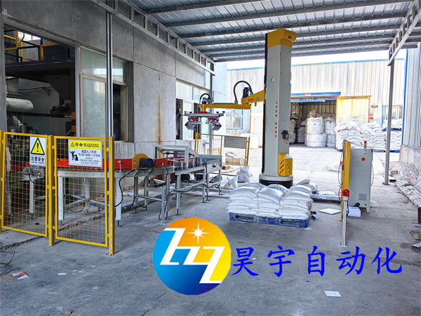 為什么越來越多的工廠選擇立柱碼垛機